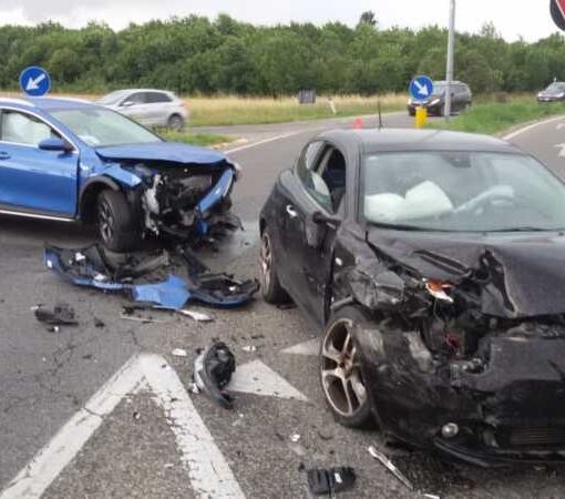 Robecco sul Naviglio, ennesimo incidente all’intersezione con Magenta