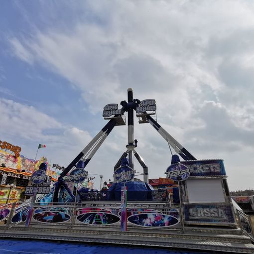 - FOTOGALLERY - Vigevano: arriva il luna park in piazzale Longo