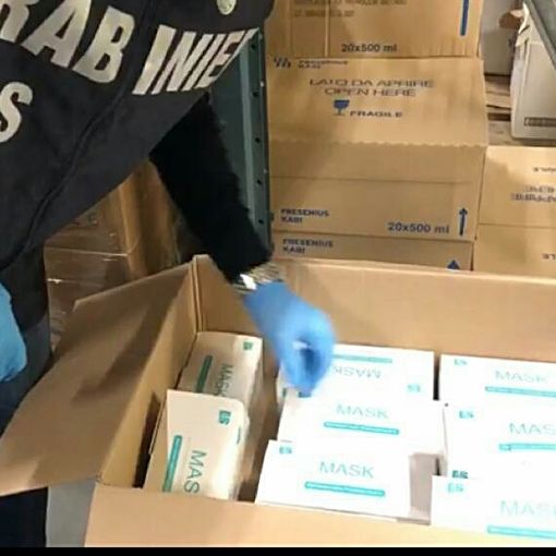 Pavia, blitz dei Nas: sequestrate 13mila mascherine importate dalla Cina