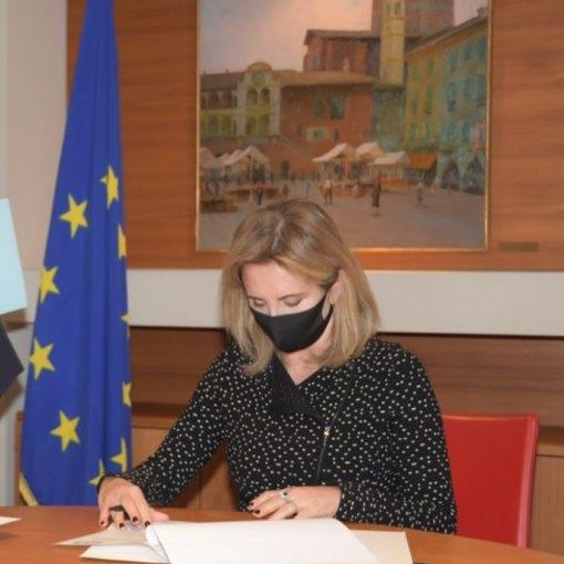 il prefetto di Pavia Rosalba Scialla