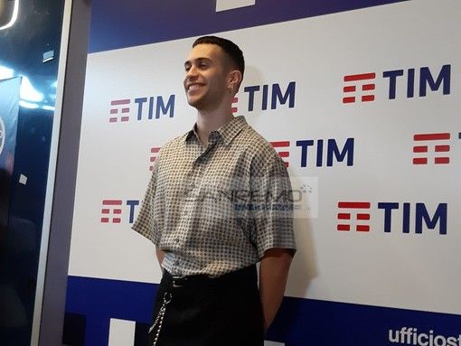 #Sanremo2019, Mahmood e le sue &quot;somiglianze&quot;: &quot;Da Marracash a Di Maio è un attimo&quot; (VIDEO)