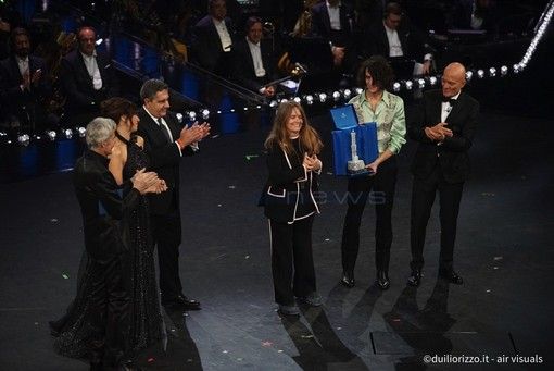 #Sanremo2019: Motta e Nada con “Dov'è l'Italia” vincono la serata dei duetti