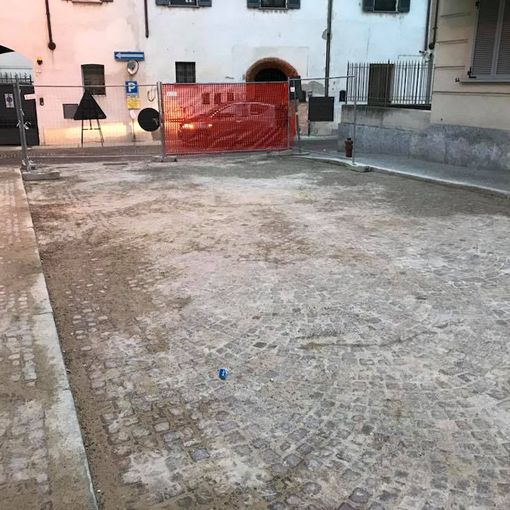 - FOTONOTIZIA - Vigevano: Proseguono i lavori in via San Pio V con la nuova pavimentazione stradale e i marciapiedi in porfido