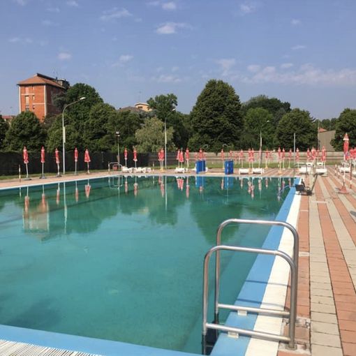 Mortara, è alle porte il momento della prova costume. La piscina all’aperto riapre sabato
