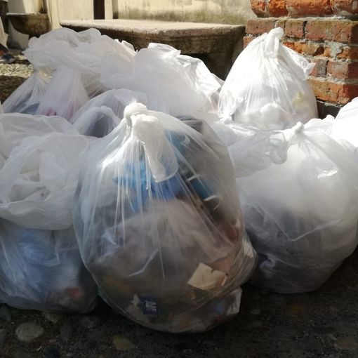 “Puliamo Gambolò”, gli studenti raccolgono 20 sacchi di rifiuti