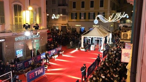 #Festival2018: non solo 'red carpet', ecco i protagonisti di Sanremo in arrivo all'Ariston (Video)
