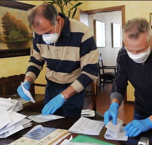 Robbio, mascherine, istruzioni e pasto agli anziani fragili. Centro Operativo Comunale al lavoro