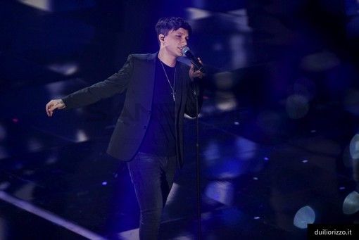#Sanremo2018: è Ultimo il vincitore delle Nuove Proposte, il cantante &quot;Dedico questa vittoria a mio fratello&quot;