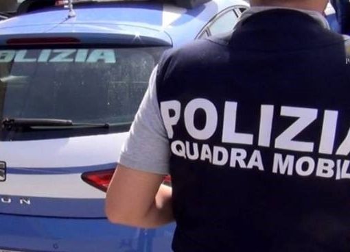 Truffa dello specchietto nel pavese, blitz della squadra mobile arrestato un 46enne a Torino
