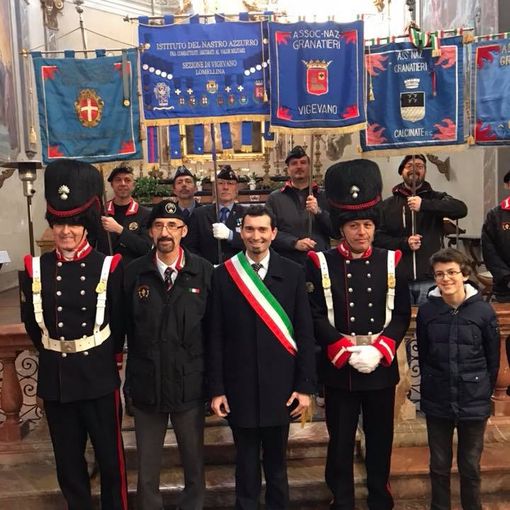 - FOTONOTIZIA - Vigevano: il sindaco Andrea Sala rende omaggio ai Granatieri &quot;scomparsi&quot;