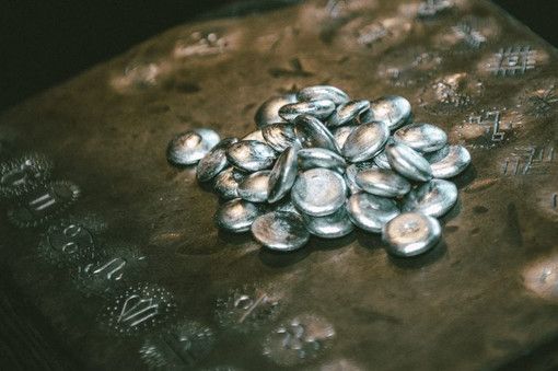 Cosa dicono le stelle per questo San Valentino? Ce lo dice Corinne nel suo oroscopo
