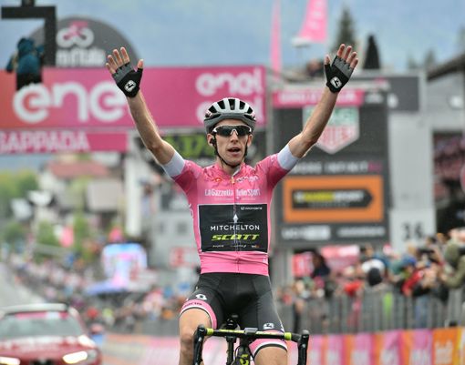 La Maglia Rosa Simon Yates ha vinto la Tappa 15 del Giro d’Italia