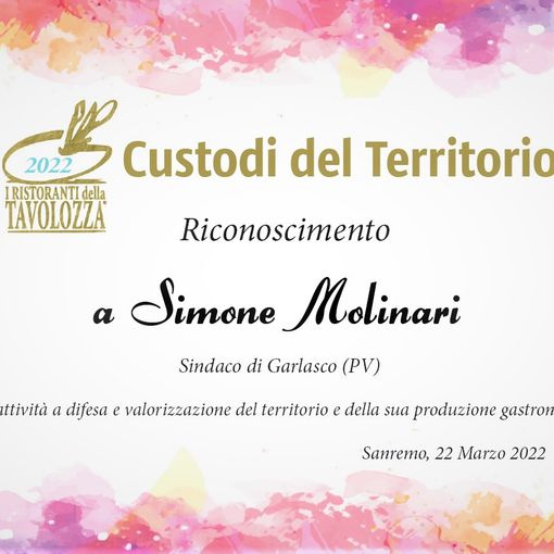 Al Sindaco di Garlasco, Simone Molinari, la targa &quot;Custodi del Territorio&quot; promossa dall’Associazione Ristoranti della Tavolozza