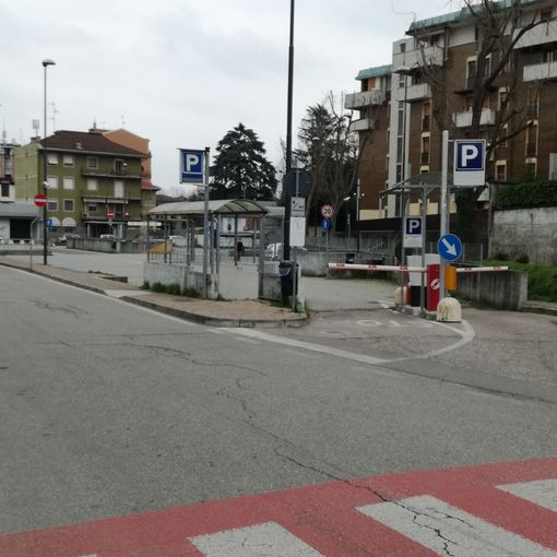 Vigevano, torna a doppio senso una parte di via Trivulzio