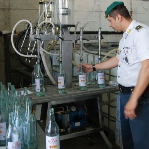 20mila litri di alcool sequestrati dalla Gdf e donati agli ospedali lombardi