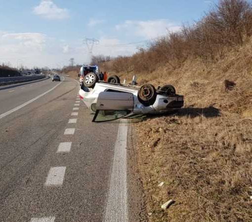 Auto ribaltata sulla Boffalora-Malpensa tra Cuggiono e Castano, ferita una donna