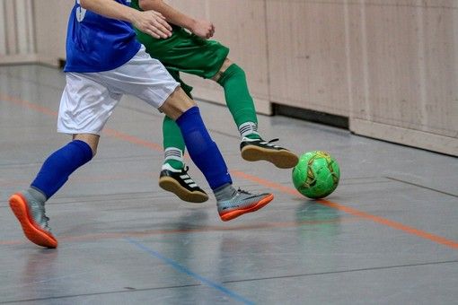 Dietrofront del governo: calcetto, basket, beach volley e boxe al via dal 25 giugno