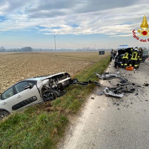 - (FOTO) - Gambolò: i soccorsi dei vigili del fuoco a Molino Isella
