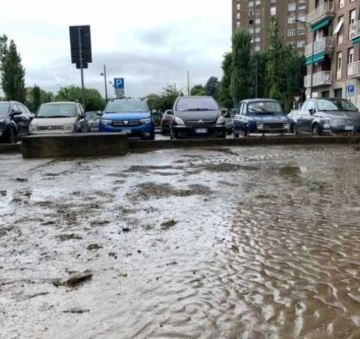 Milano, violento nubifragio sulla città