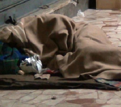 Clochard morto nella notte a Molino Dorino