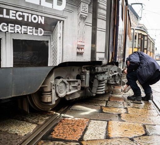 Tram deraglia a Milano: nessun ferito