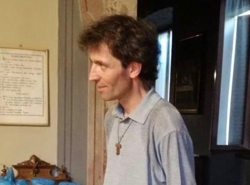 Parroco ucciso a Como, il presidente Fontana: «Una vita dedicata agli ultimi, un esempio per tutti noi»