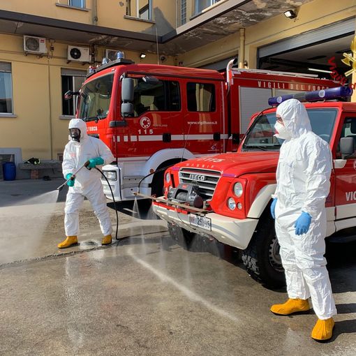 Vigili del fuoco in campo per sanificare i luoghi pubblici del territorio provinciale