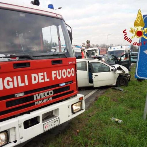 Sedriano: grave incidente sulla ex SS11, tre feriti