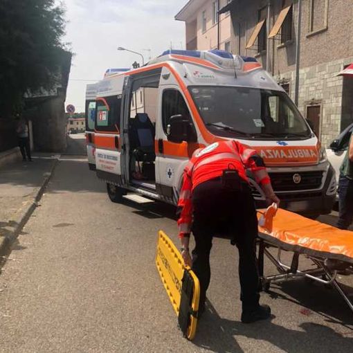 Magenta, incidente in via Melzi: donna in bicicletta finisce al pronto soccorso