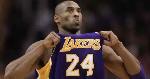 FLASH. Il mondo sotto choc: tragico schianto in elicottero, muore Kobe Bryant