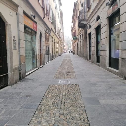 Il ministro Speranza firma l'ordinanza: la Lombardia resterà zona rossa fino al 3 dicembre