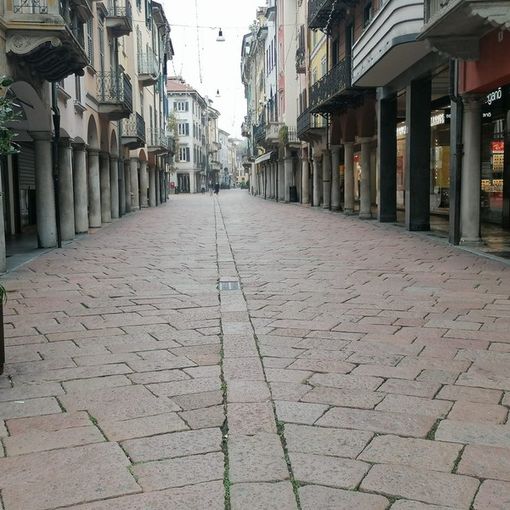 Possibili allentamenti dal 3 dicembre: ecco le ipotesi dei due Dpcm con le aperture per le festività