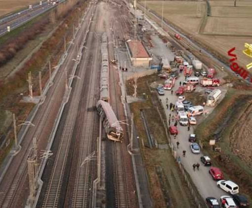 Incidente Frecciarossa, il procuratore di Lodi: ‘Se lo scambio fosse stato dritto, il treno non avrebbe deragliato’