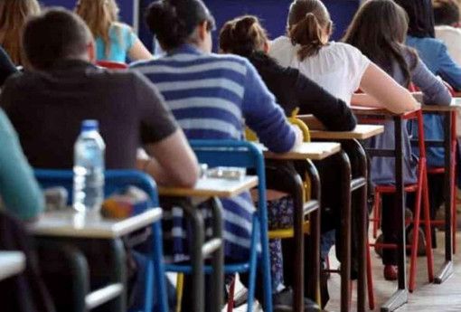 Ecco come sarà la maturità ai tempi del Coronavirus. Il ministro firma l'ordinanza: «Esame vero, ma si terrà conto del percorso scolastico»
