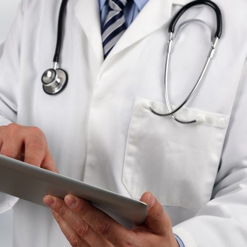 Cura dei pazienti Covid, il vademecum per l'assistenza domiciliare