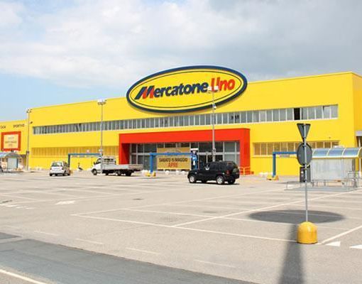 Trecate, crisi Mercatone Uno: i commissari avviano la procedura per usare il Decreto Genova