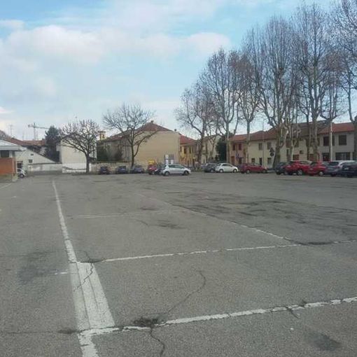 Magenta, armato di coltello rapina la panetteria di piazza Mercato