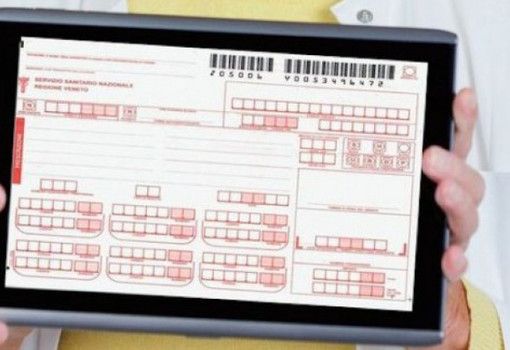 Coronavirus, attivo il fascicolo sanitario elettronico. Codice via sms al posto della ricetta per ritirare medicinali in farmacia