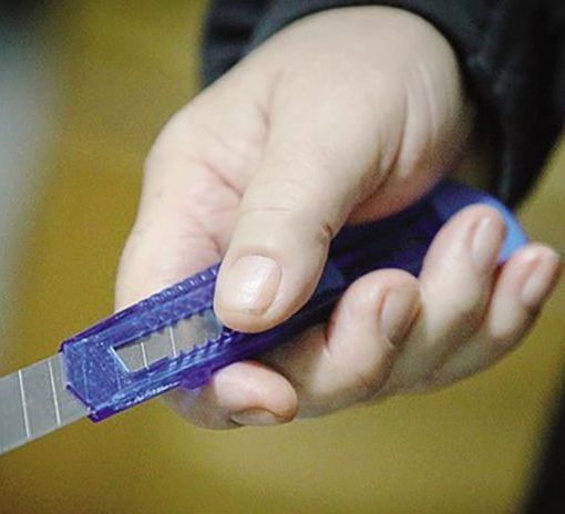 Vermezzo: armato di taglierino rapina la ‘farmacia della salute’ e scappa con 1.500 euro