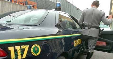 Coronavirus: Guardia di Finanza di Milano sequestra 122.000 mascherine