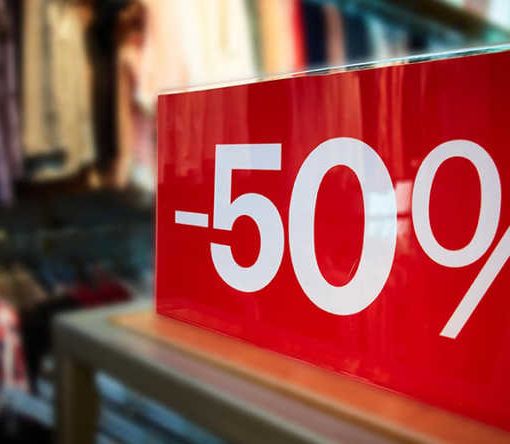 Saldi al via i primi di gennaio, ma per Codacons è rischio flop