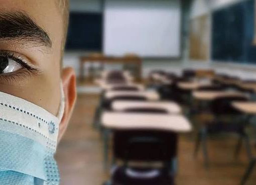 L'IPOTESI. Scuole superiori chiuse: non riapriranno prima del 2021
