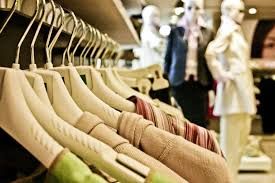 Befana con i saldi. In Lombardia si parte il prossimo 5 gennaio