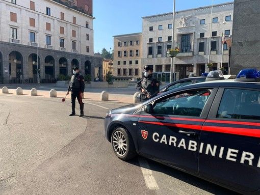 Vietati gli spostamenti dal comune in cui ci si trova «se non per urgenze o comprovate esigenze»