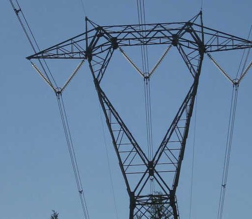 Corsico-Buccinasco: cedono lungo la Vigevanese due tralicci dell’alta tensione