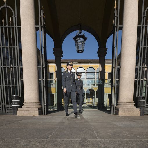 Truffa da un milione di euro, arrestate due sorelle a Monza avevano raggirato amici e parenti