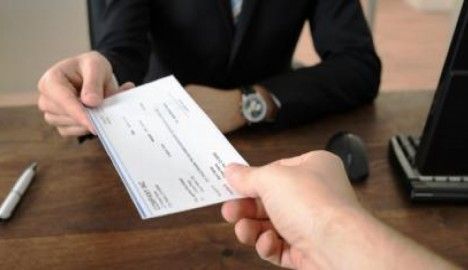 Pavia: allarme truffe assegni e vaglia circolari falsi: fate attenzione se ve li offrono in pagamento