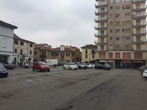 Mortara, sospeso il pagamento del parcheggio sulle “strisce blu”