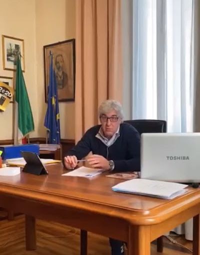 Dorno, precisazioni sul Coronavirus. L’amministrazione distribuisce volantini davanti ai supermercati