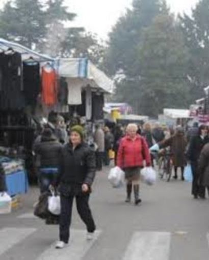 Vigevano, al mercato di domani ammessi solo i banchi alimentari